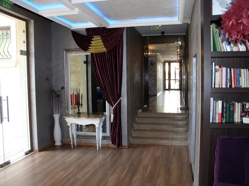 Lvv Palace Apartment 阳光海滩 外观 照片